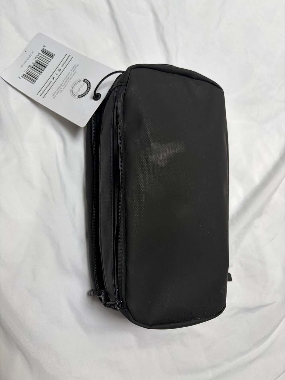 Nomatic Toiletry Bag Black - Picture 6 of 10